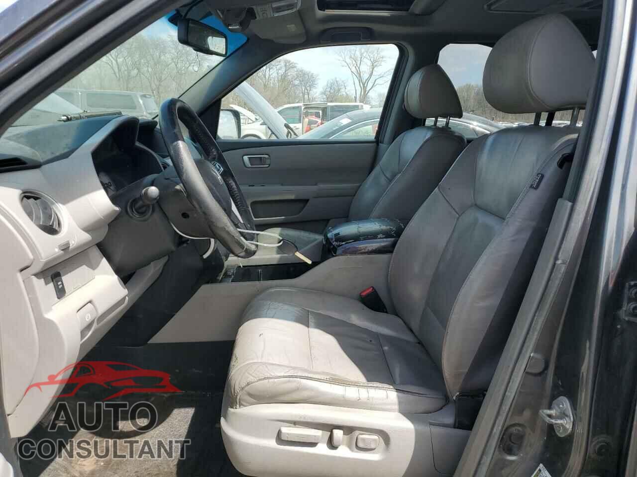 HONDA PILOT 2011 - 5FNYF4H67BB068544