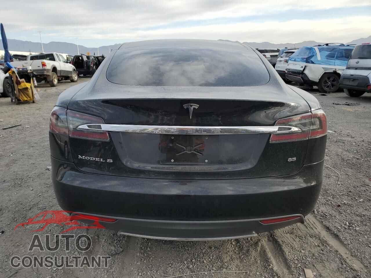 TESLA MODEL S 2013 - 5YJSA1DN5DFP07944