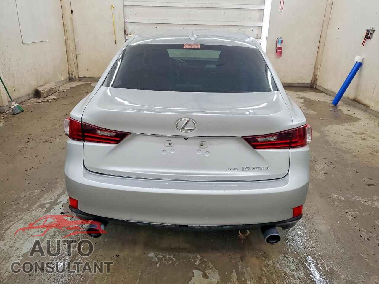 LEXUS IS 2015 - JTHCF1D21F5028770