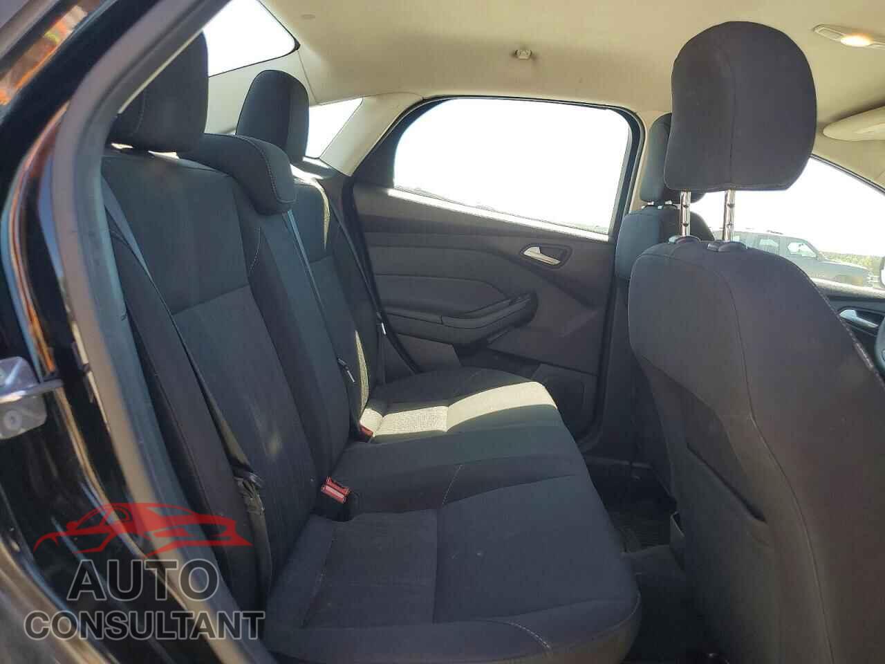 FORD FOCUS 2017 - 1FADP3F27HL336672