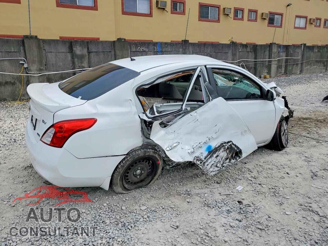 NISSAN VERSA 2014 - 3N1CN7AP3EK468049