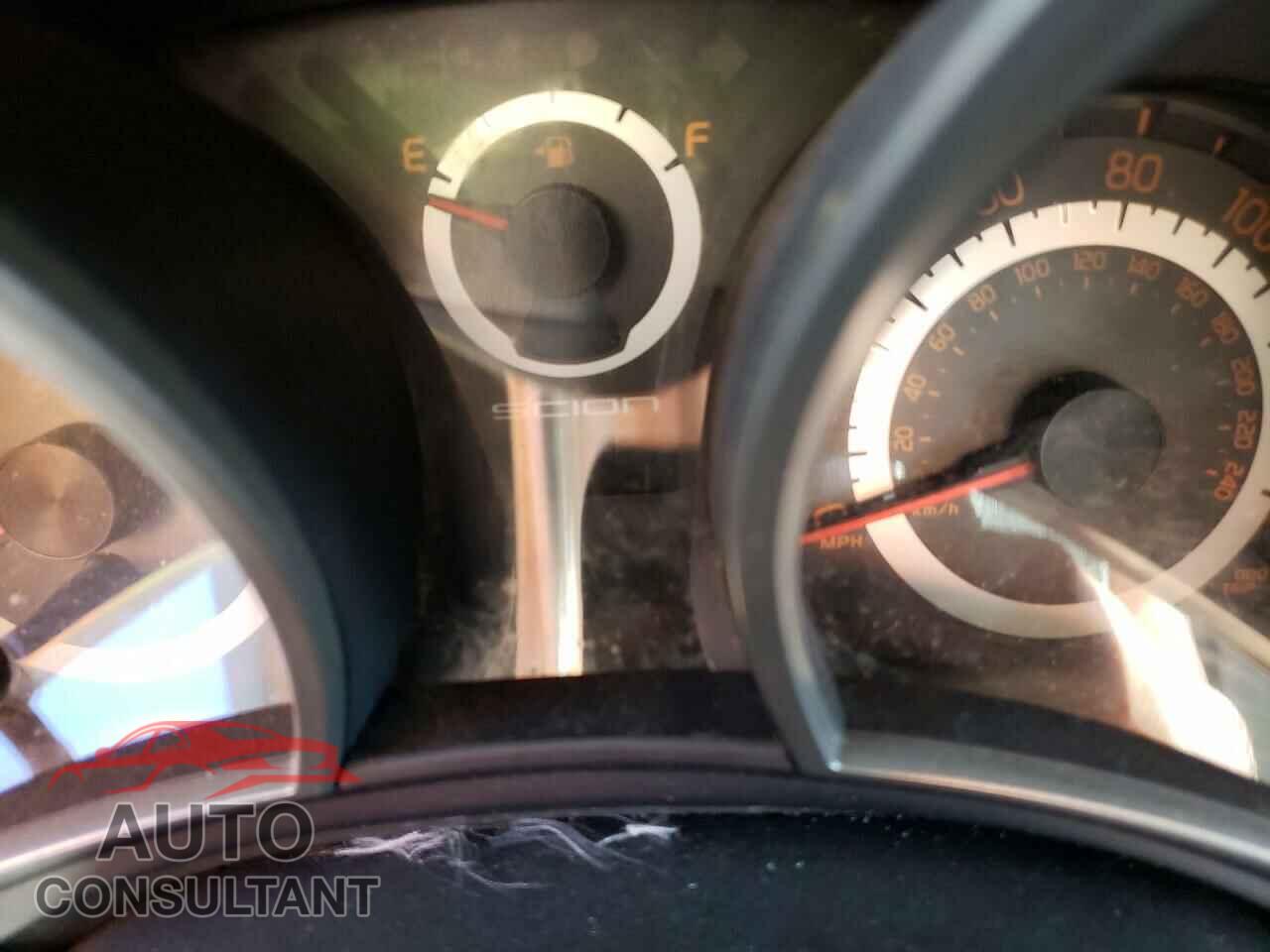 TOYOTA SCION 2012 - JTKJF5C71C3040608