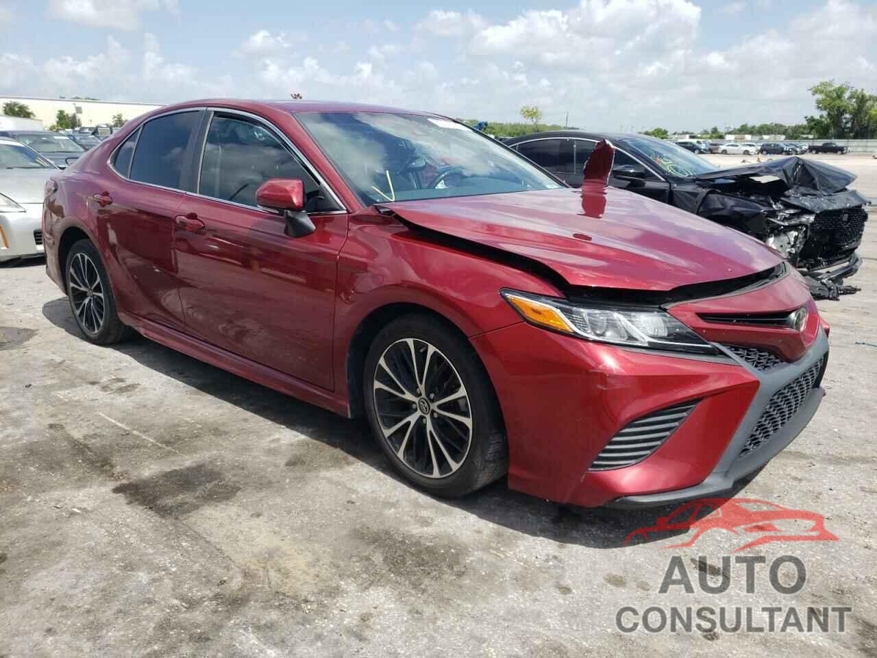 TOYOTA CAMRY 2018 - 4T1B11HK9JU552135