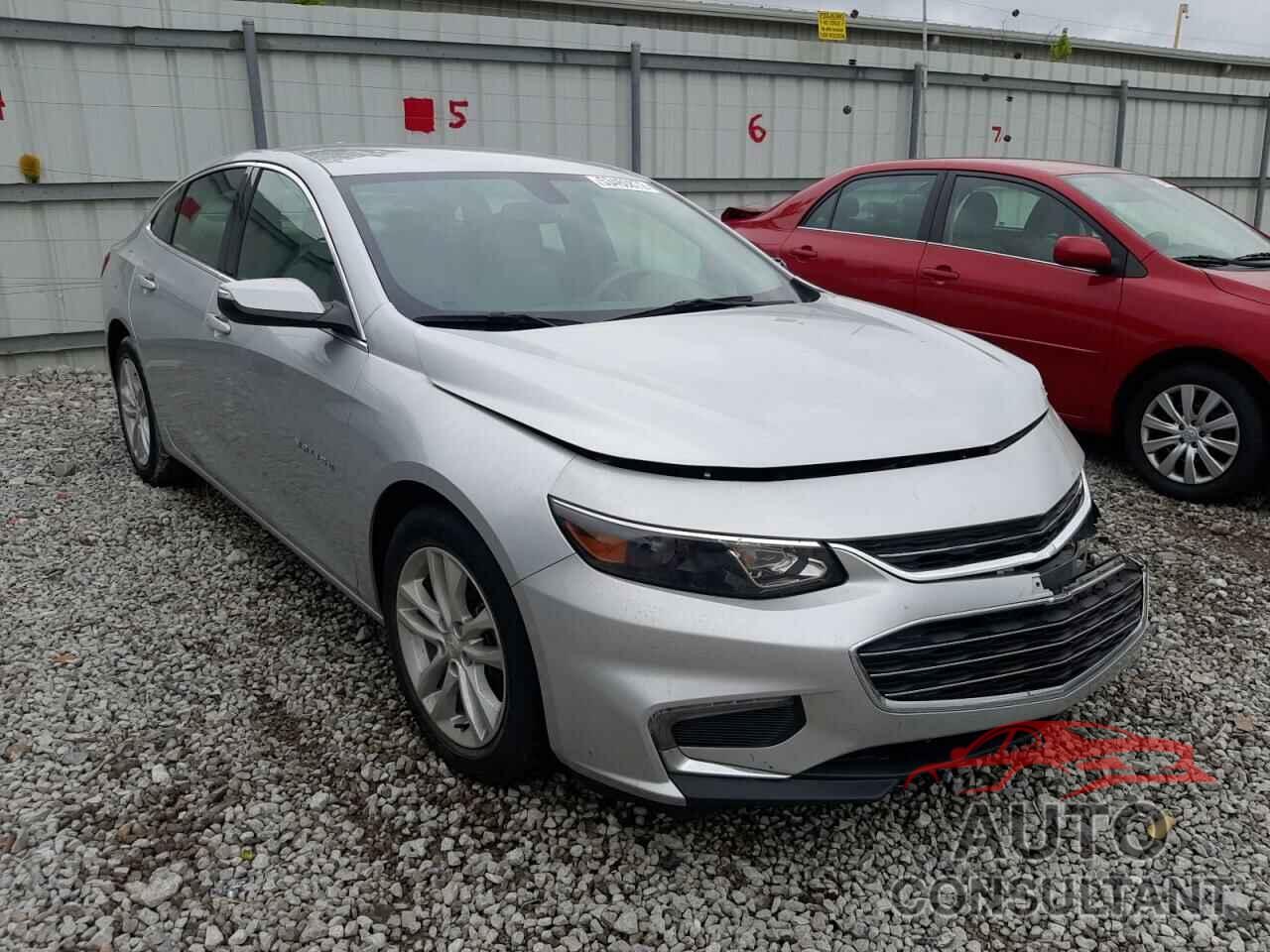 CHEVROLET MALIBU 2017 - 1G1ZE5ST4HF158453