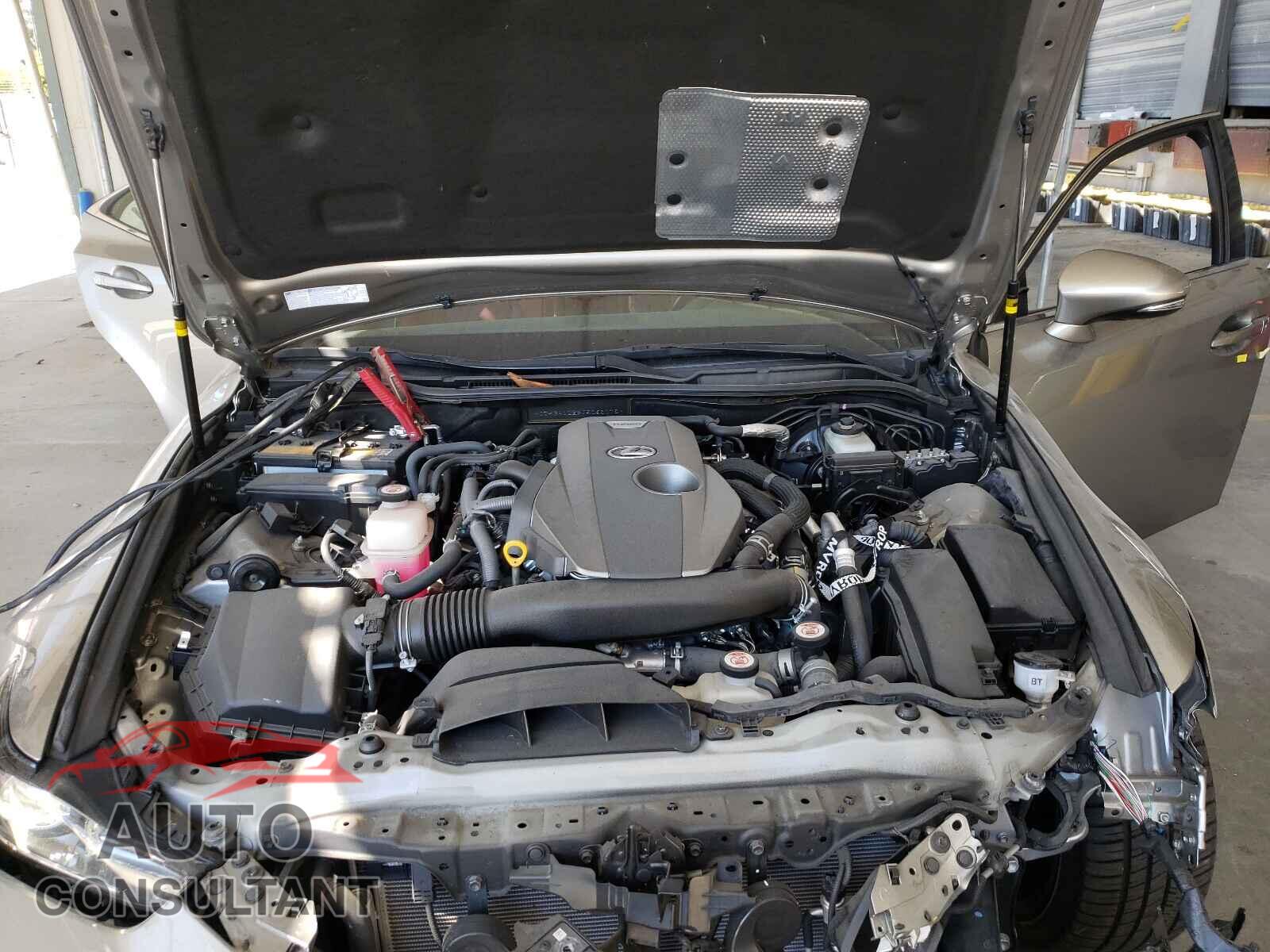 LEXUS IS 2018 - JTHBA1D29J5068078