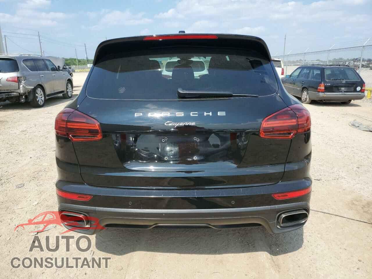 PORSCHE CAYENNE 2016 - WP1AA2A22GLA01641
