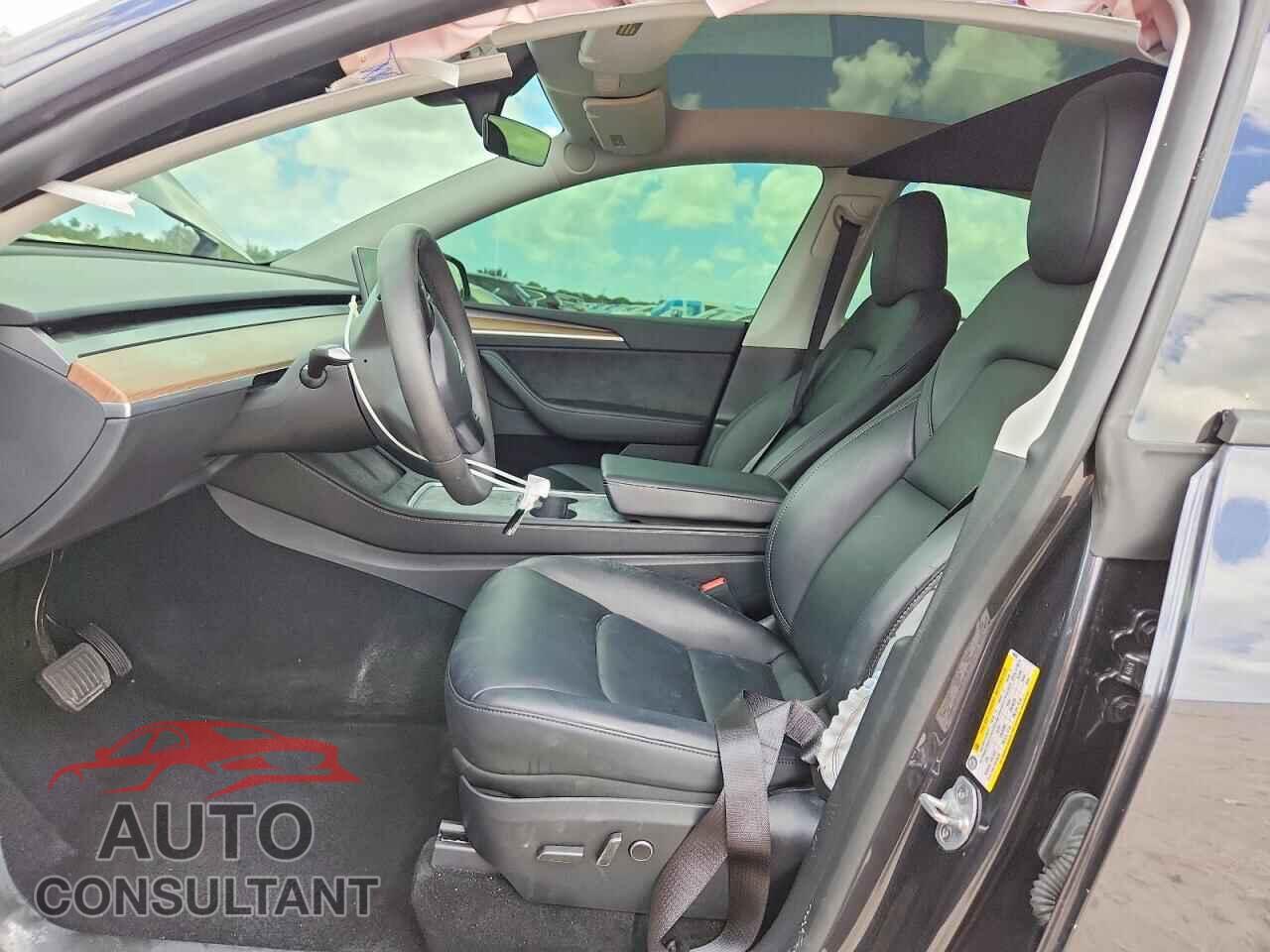 TESLA MODEL Y 2024 - 7SAYGDEDXRF190652