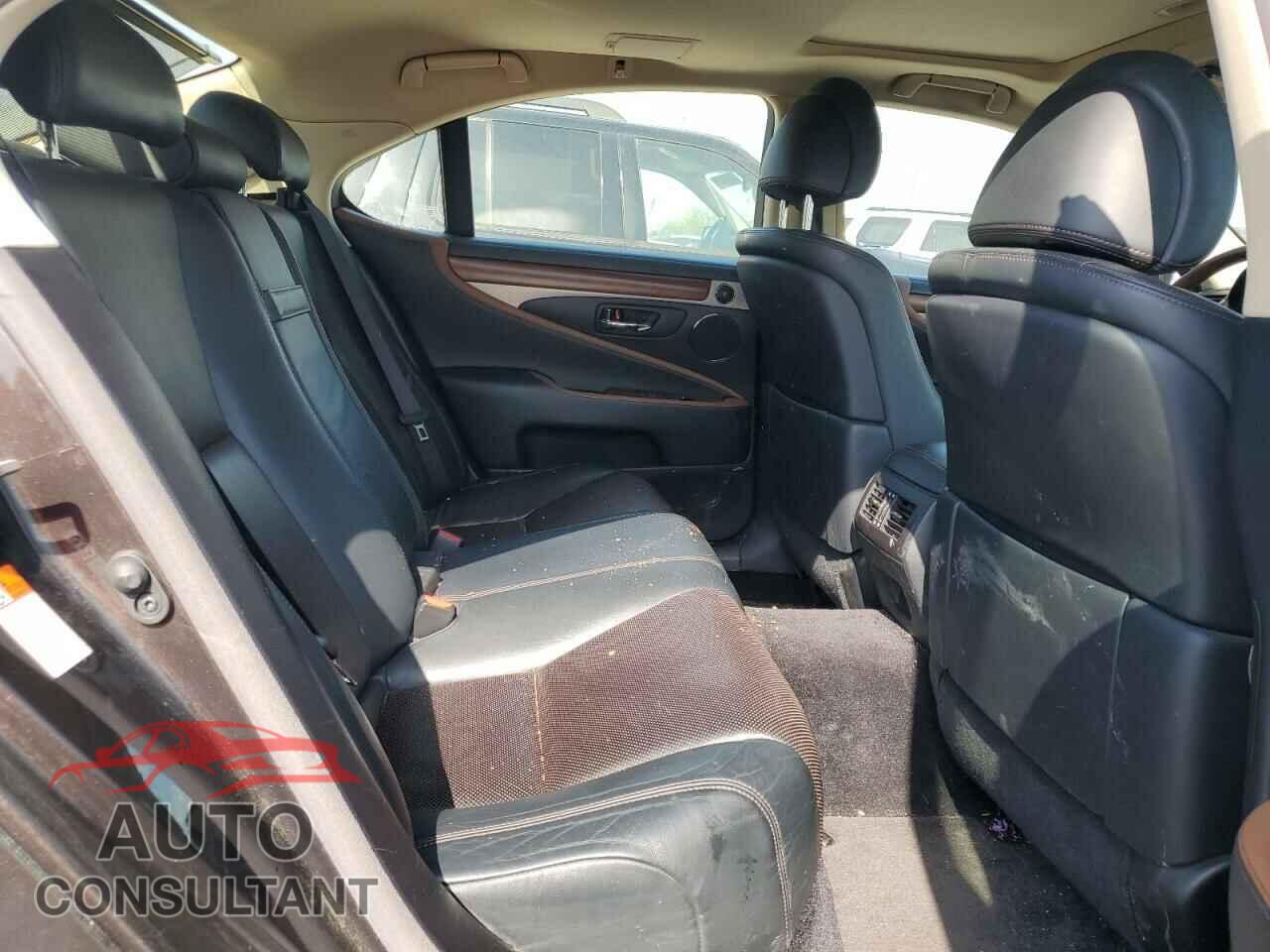 LEXUS LS460 2016 - JTHCL5EF2G5026822