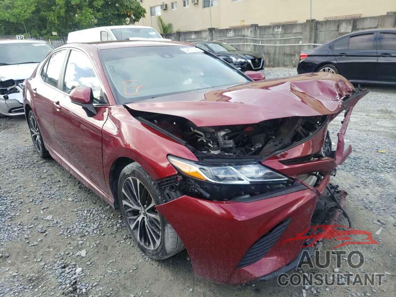 TOYOTA CAMRY 2018 - 4T1B11HK7JU571055