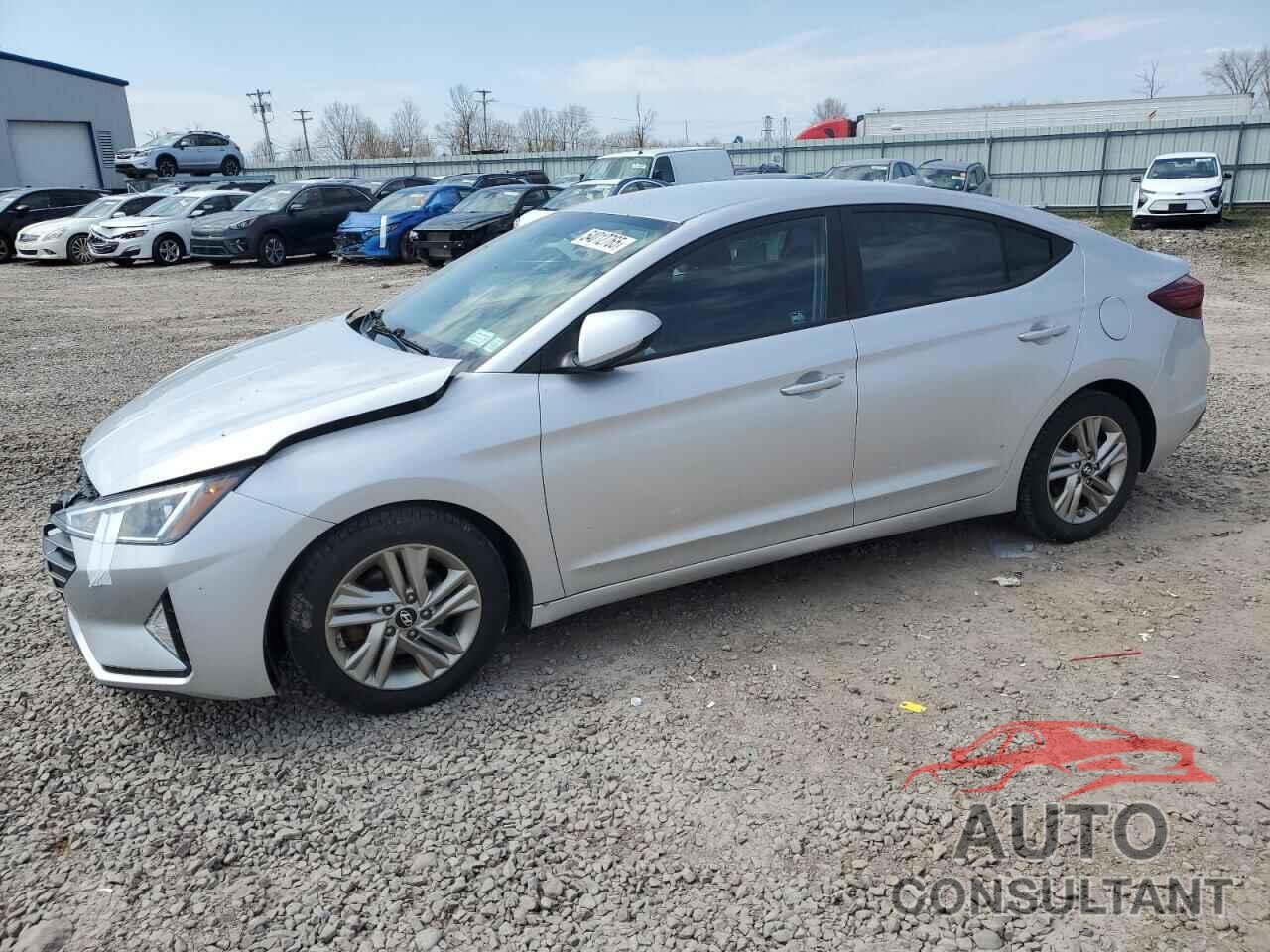 HYUNDAI ELANTRA 2019 - 5NPD84LF7KH424959