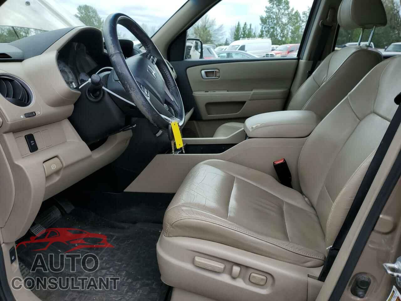 HONDA PILOT 2011 - 5FNYF4H58BB033647