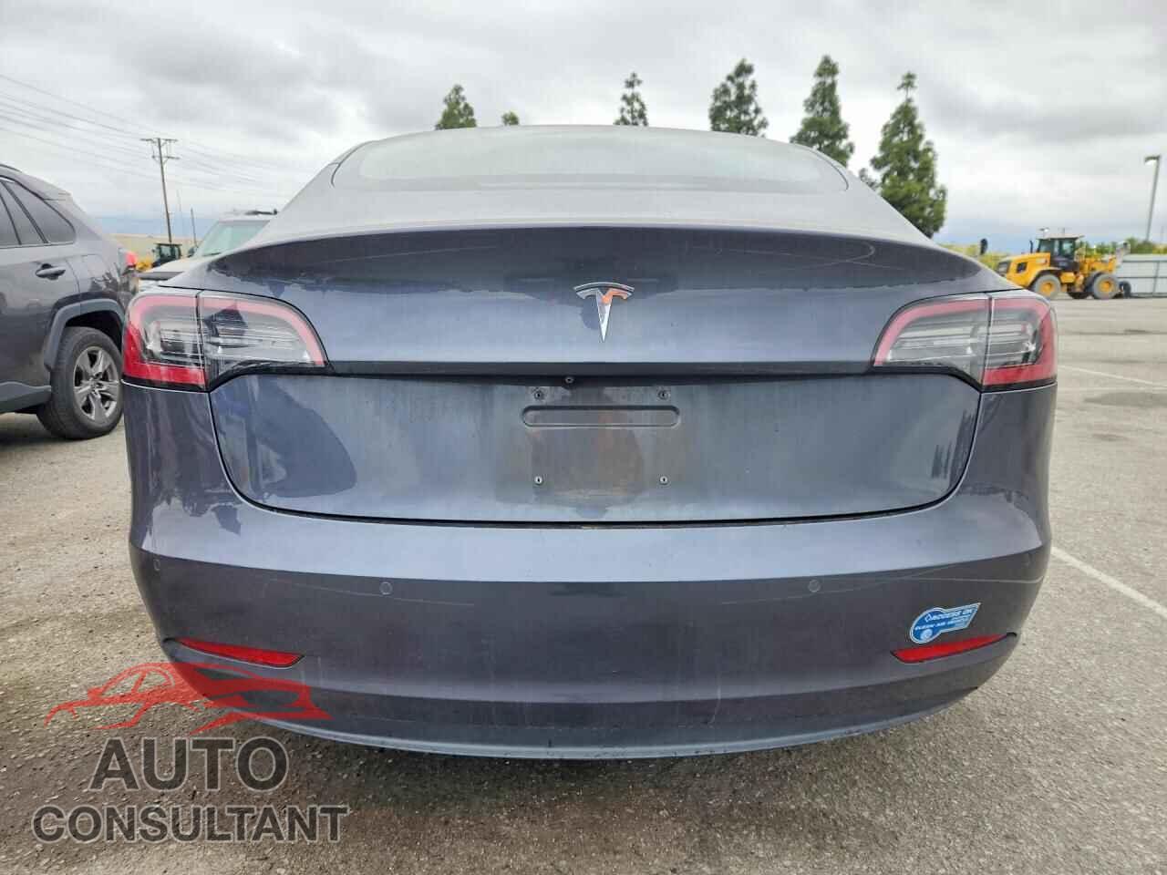 TESLA MODEL 3 2018 - 5YJ3E1EA6JF101701