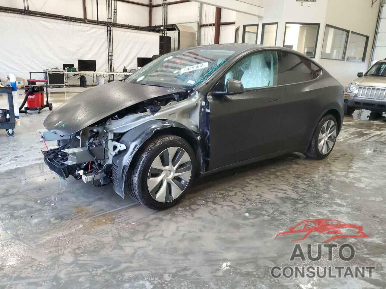 TESLA MODEL Y 2021 - 5YJYGDEE4MF073695