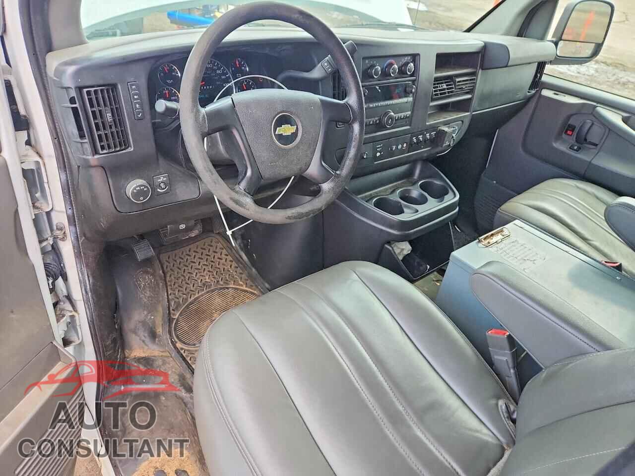 CHEVROLET EXPRESS 2015 - 1GCWGFCF6F1229004