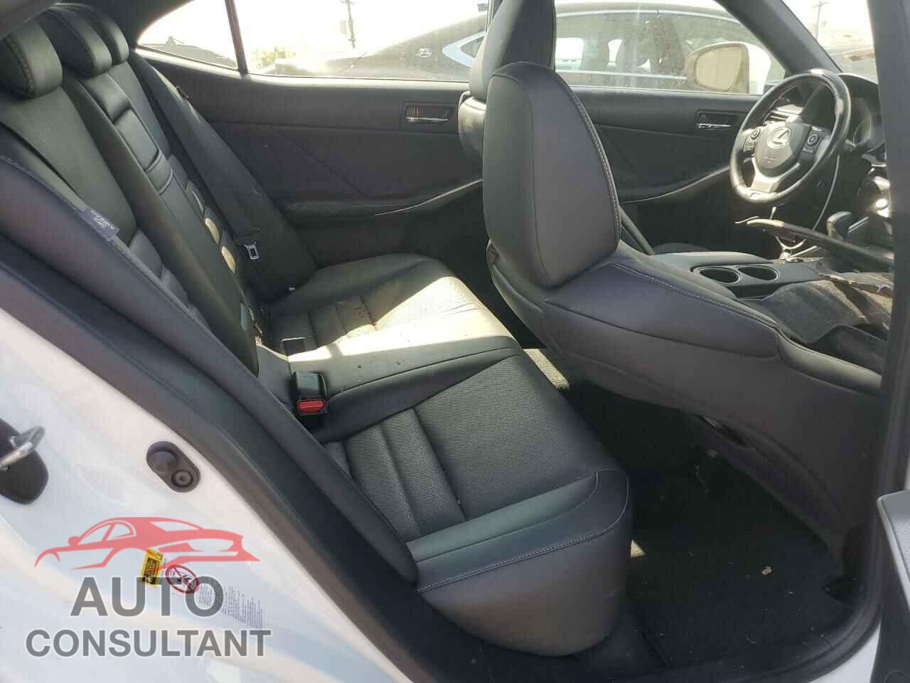 LEXUS IS 2016 - JTHBA1D23G5005065