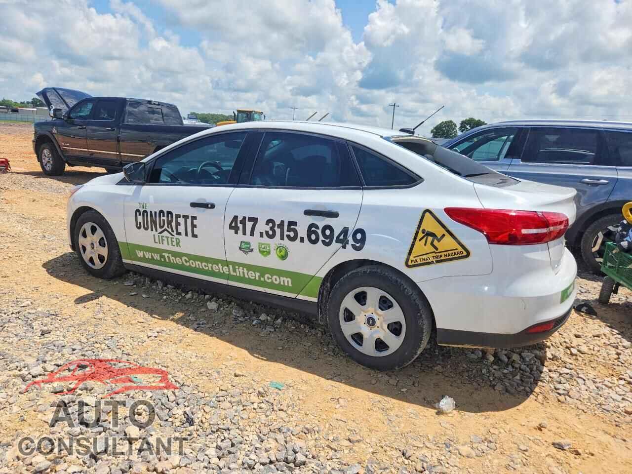 FORD FOCUS 2018 - 1FADP3E23JL287154