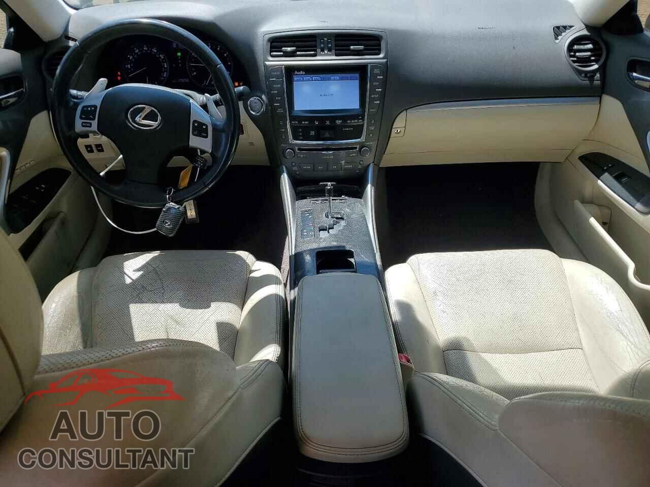 LEXUS IS 2011 - JTHCE5C26B5001926