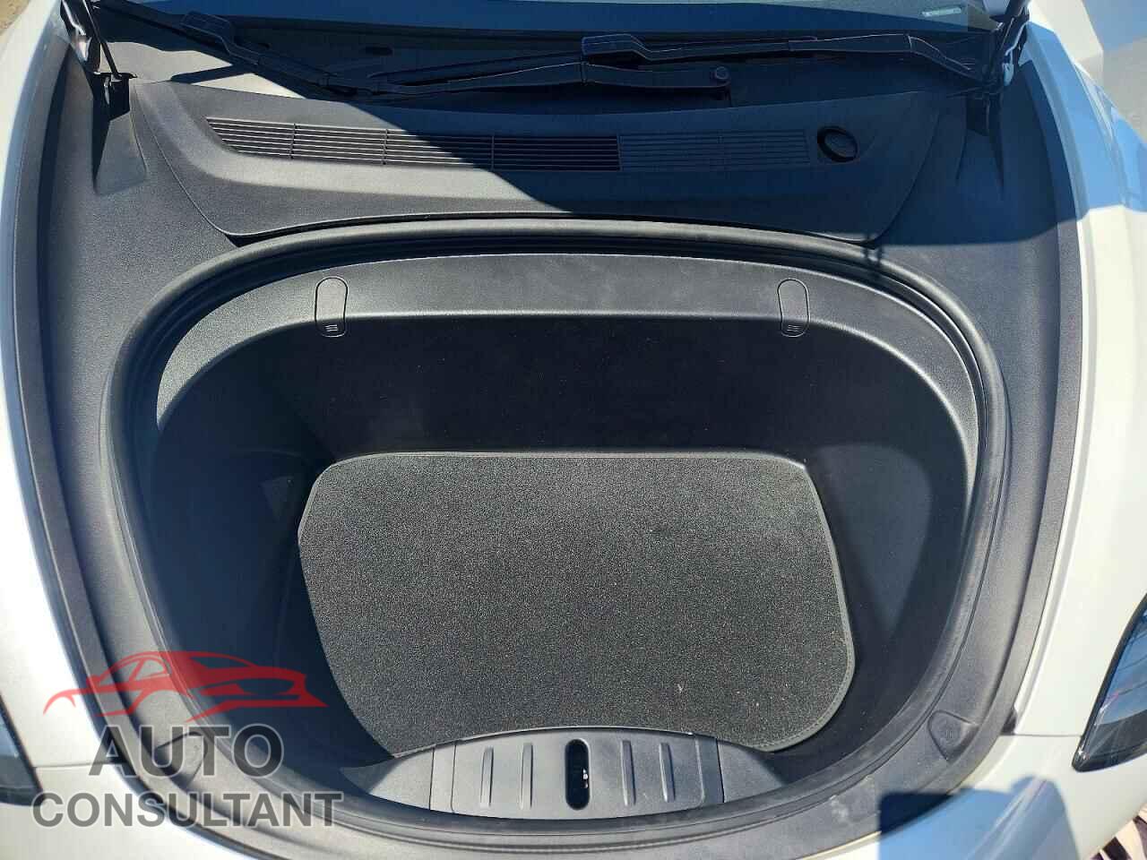 TESLA MODEL 3 2018 - 5YJ3E1EA5JF162408