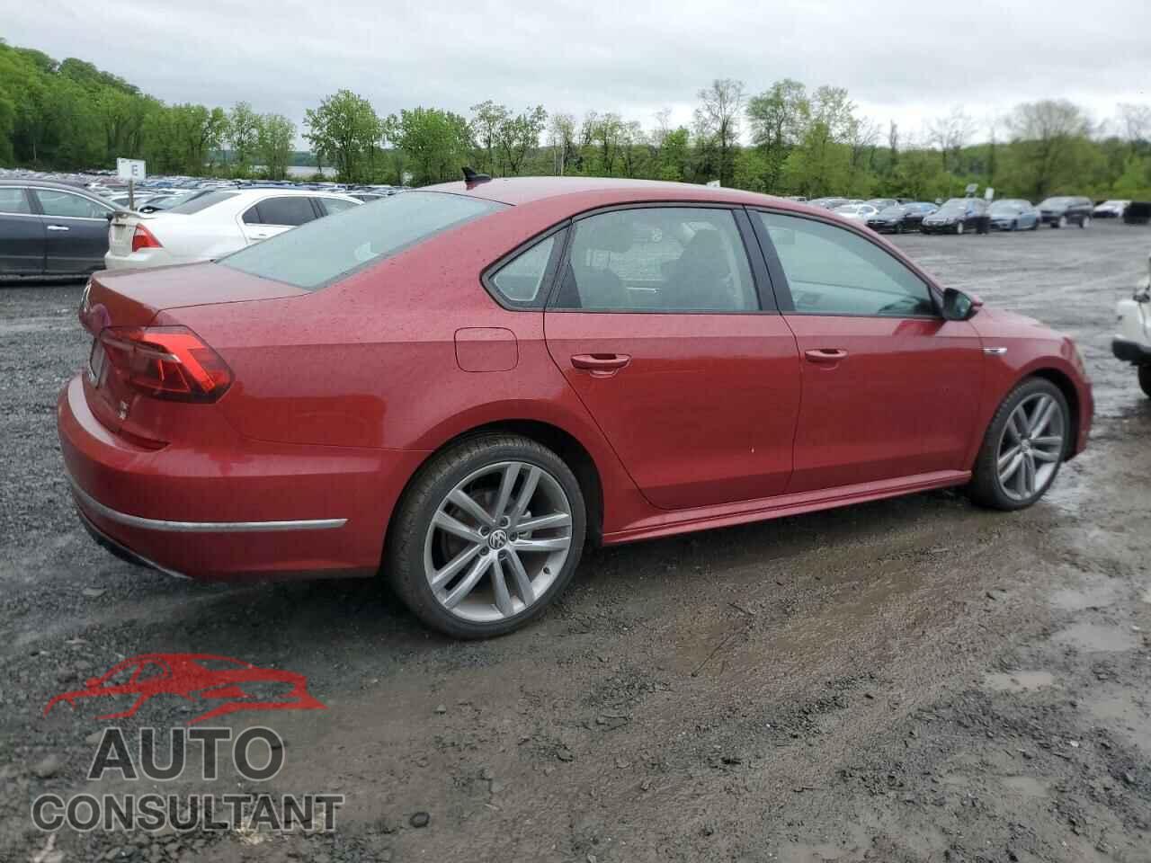 VOLKSWAGEN PASSAT 2018 - 1VWAA7A33JC005936