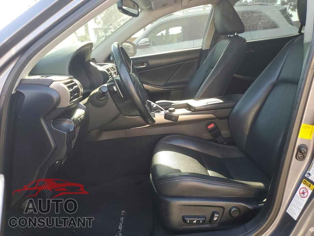 LEXUS IS 2015 - JTHBF1D27F5053779
