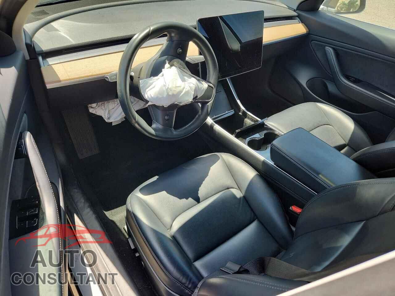 TESLA MODEL 3 2018 - 5YJ3E1EA3JF052750
