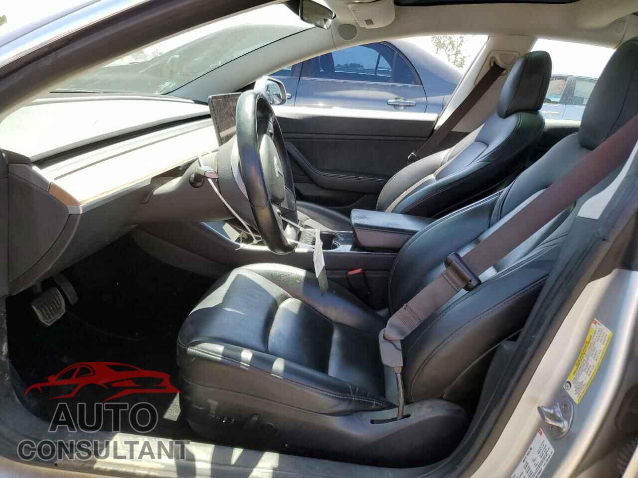 TESLA MODEL 3 2018 - 5YJ3E1EB1JF065313