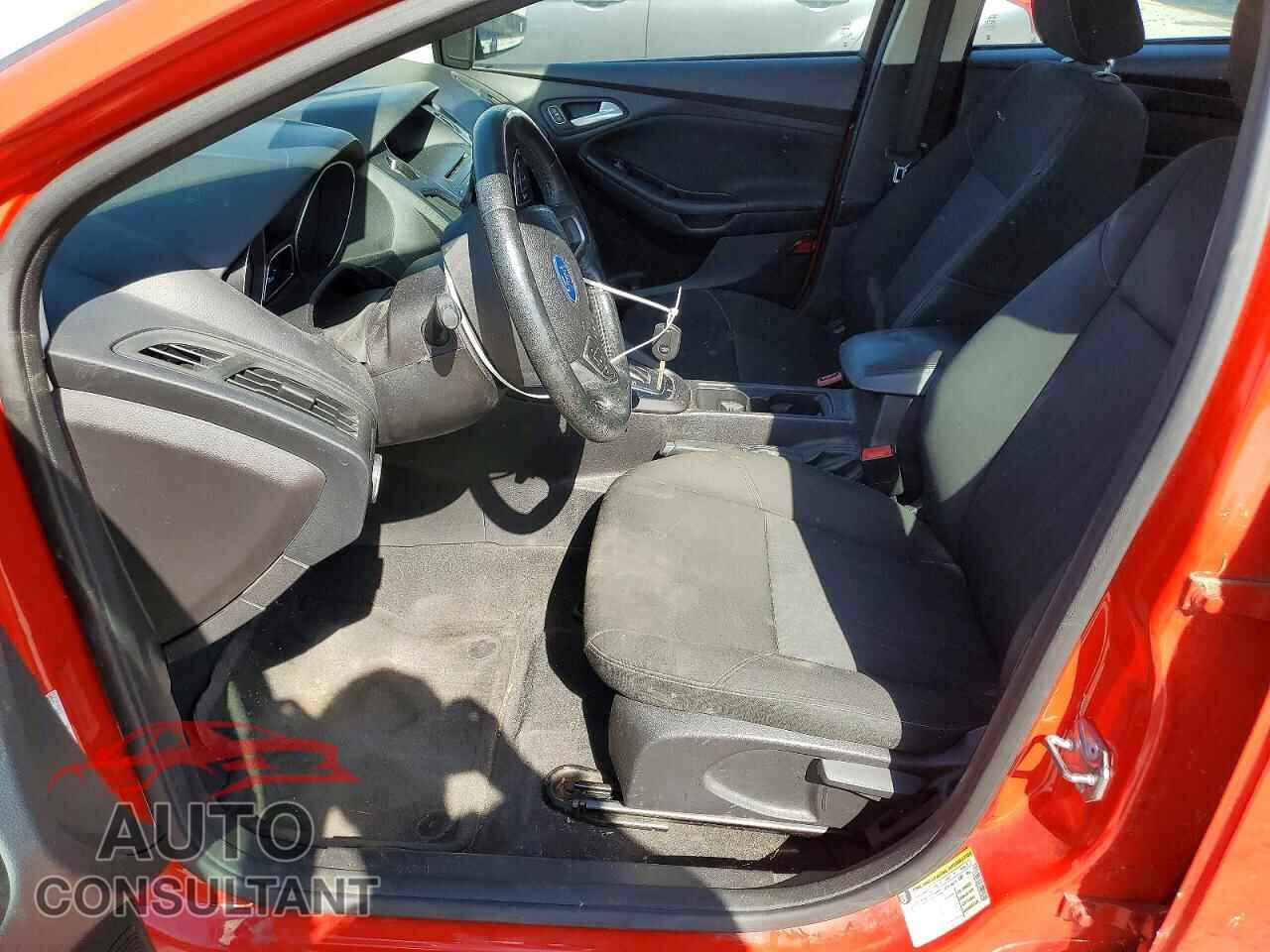 FORD FOCUS 2015 - 1FADP3F21FL215634