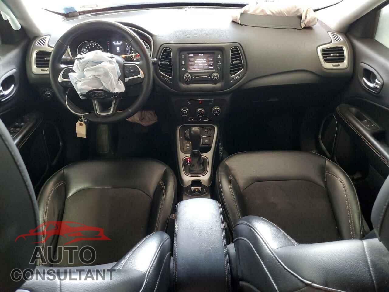 JEEP COMPASS 2018 - 3C4NJDBB3JT360814
