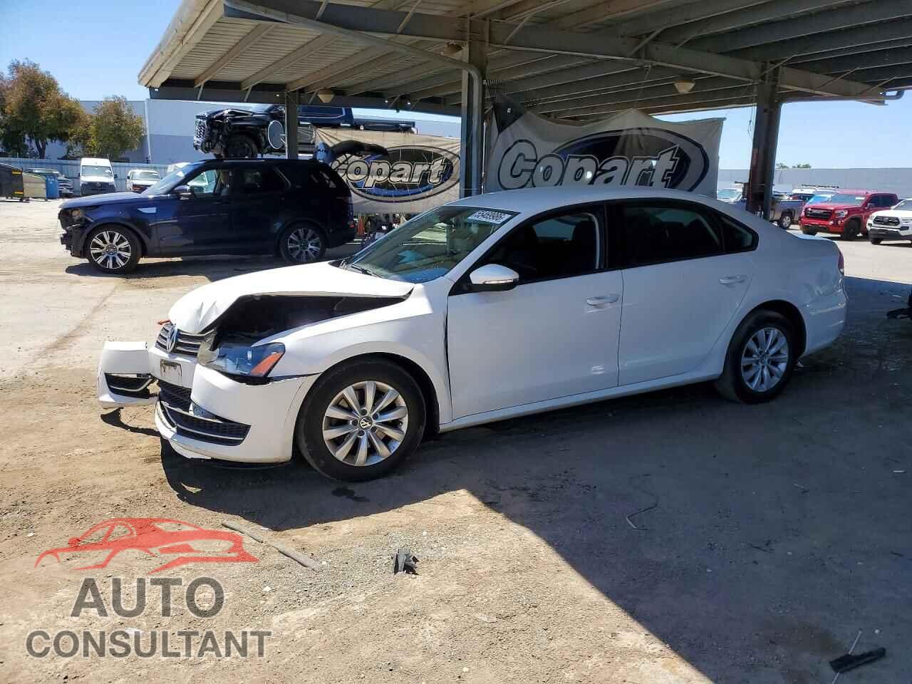 VOLKSWAGEN PASSAT 2012 - 1VWAH7A31CC066944