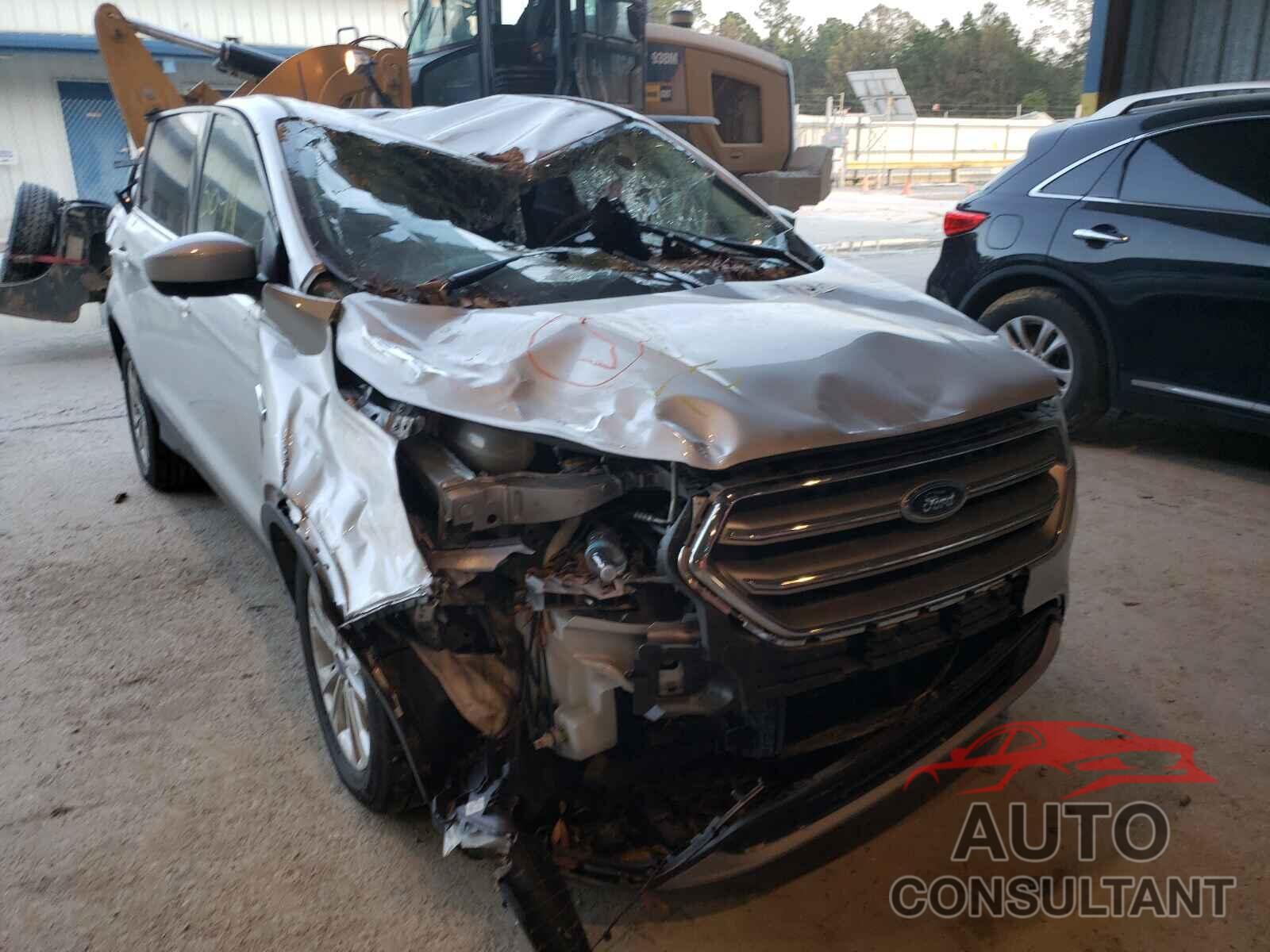 FORD ESCAPE 2017 - 1FMCU0GD3HUE84062