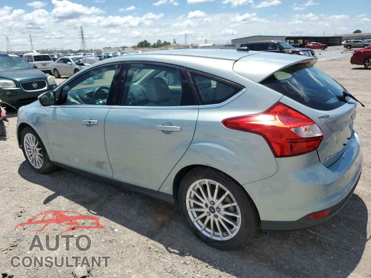 FORD FOCUS 2013 - 1FADP3R44DL251179