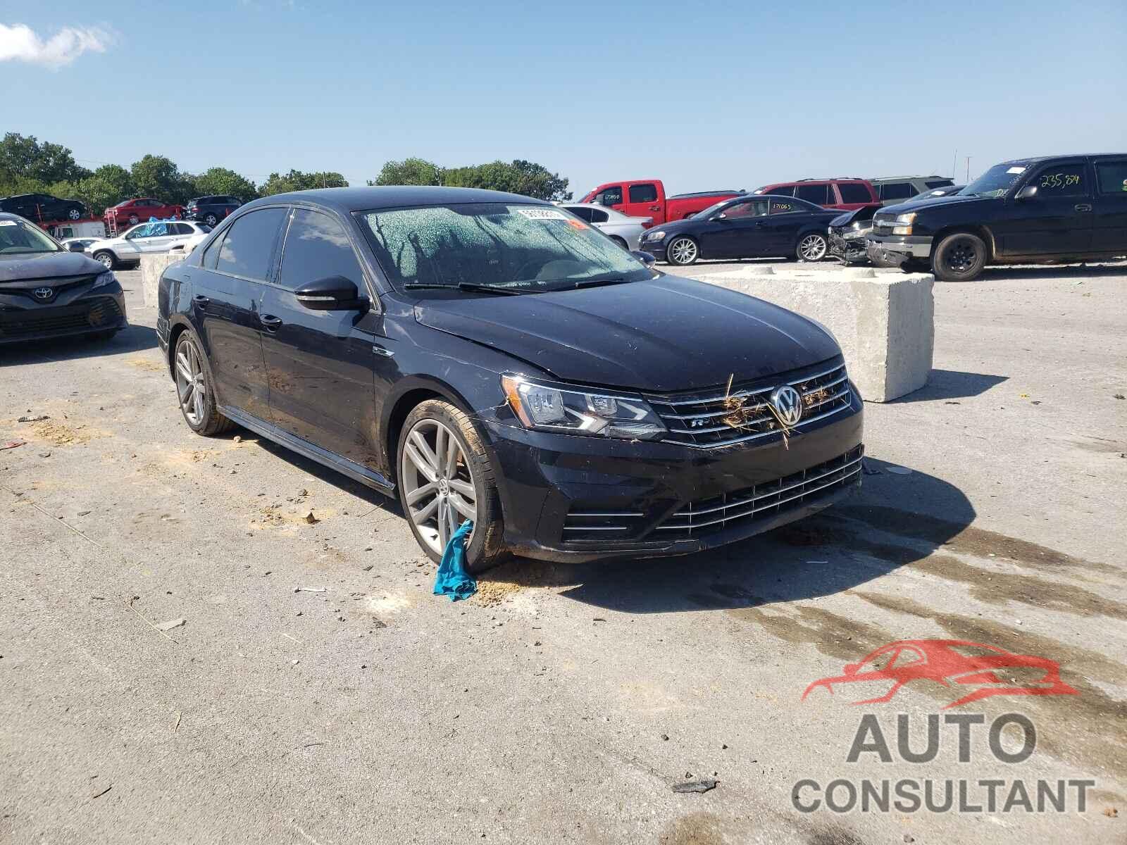 VOLKSWAGEN PASSAT 2018 - 1VWAA7A35JC019465