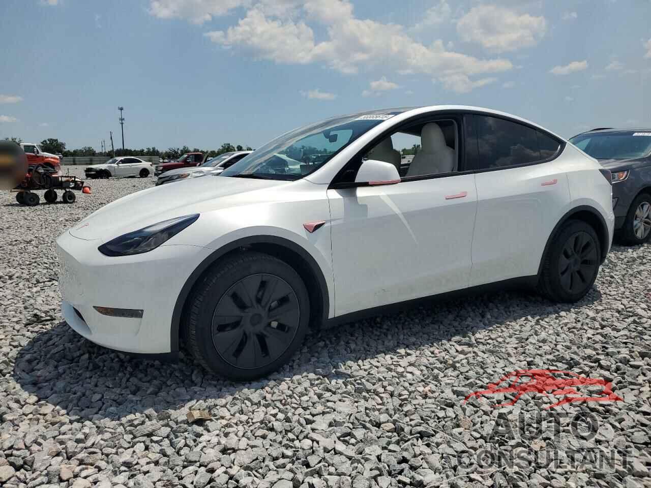 TESLA MODEL Y 2025 - 7SAYGDEE9SA356817