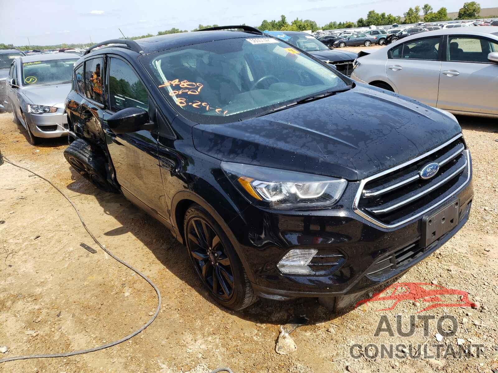 FORD ESCAPE 2017 - 1FMCU0GD5HUE68722