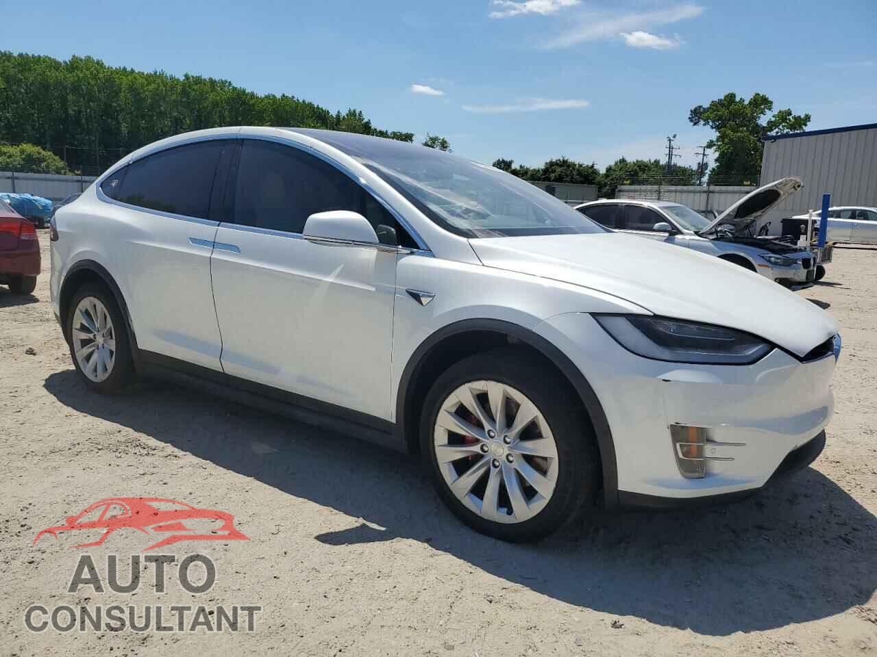TESLA MODEL X 2020 - 5YJXCAE42LF273440
