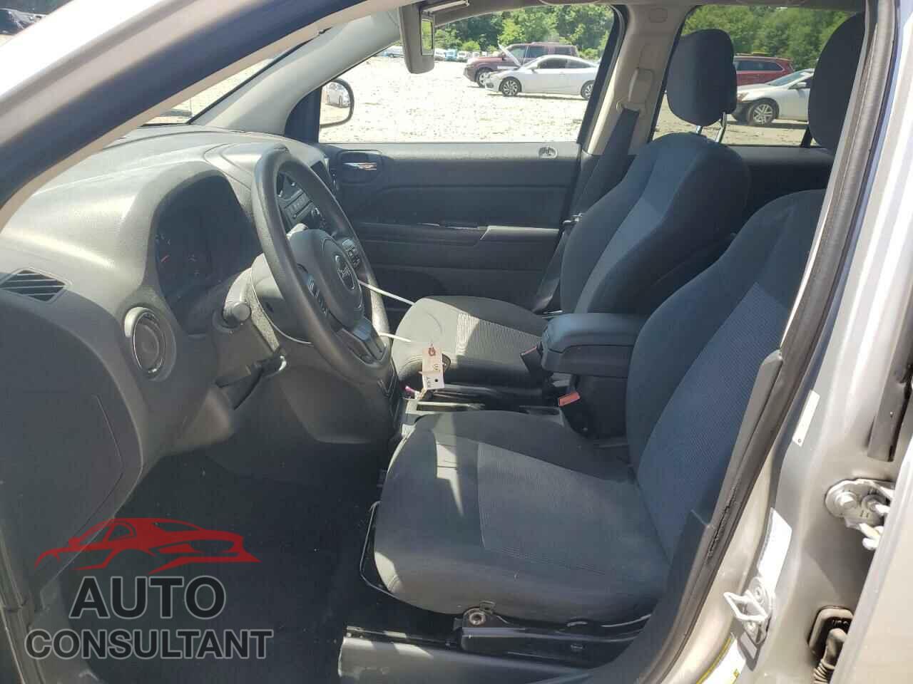 JEEP COMPASS 2011 - 1J4NF1FB1BD227576