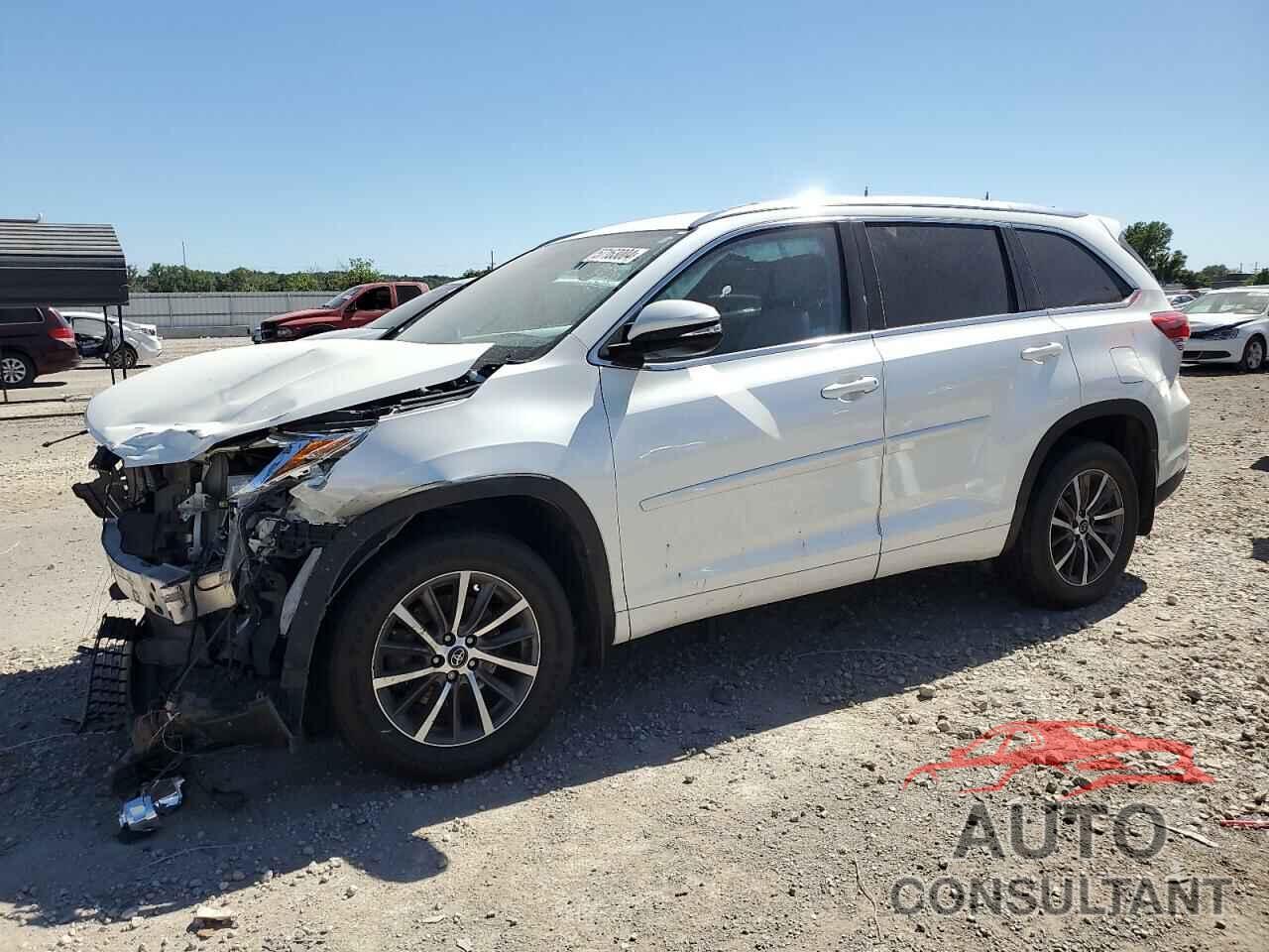 TOYOTA HIGHLANDER 2018 - 5TDJZRFH7JS879300