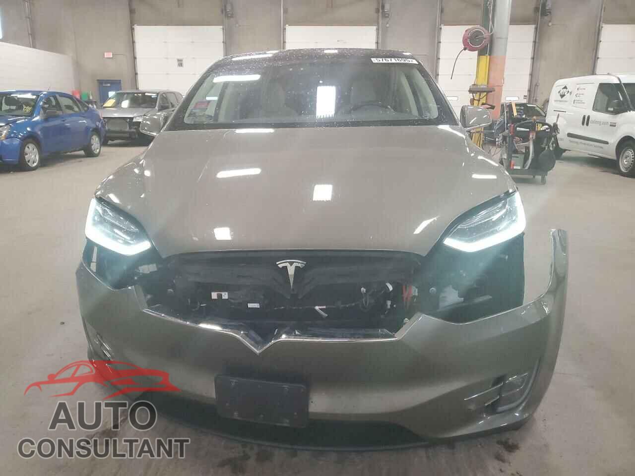 TESLA MODEL X 2016 - 5YJXCBE20GF003018