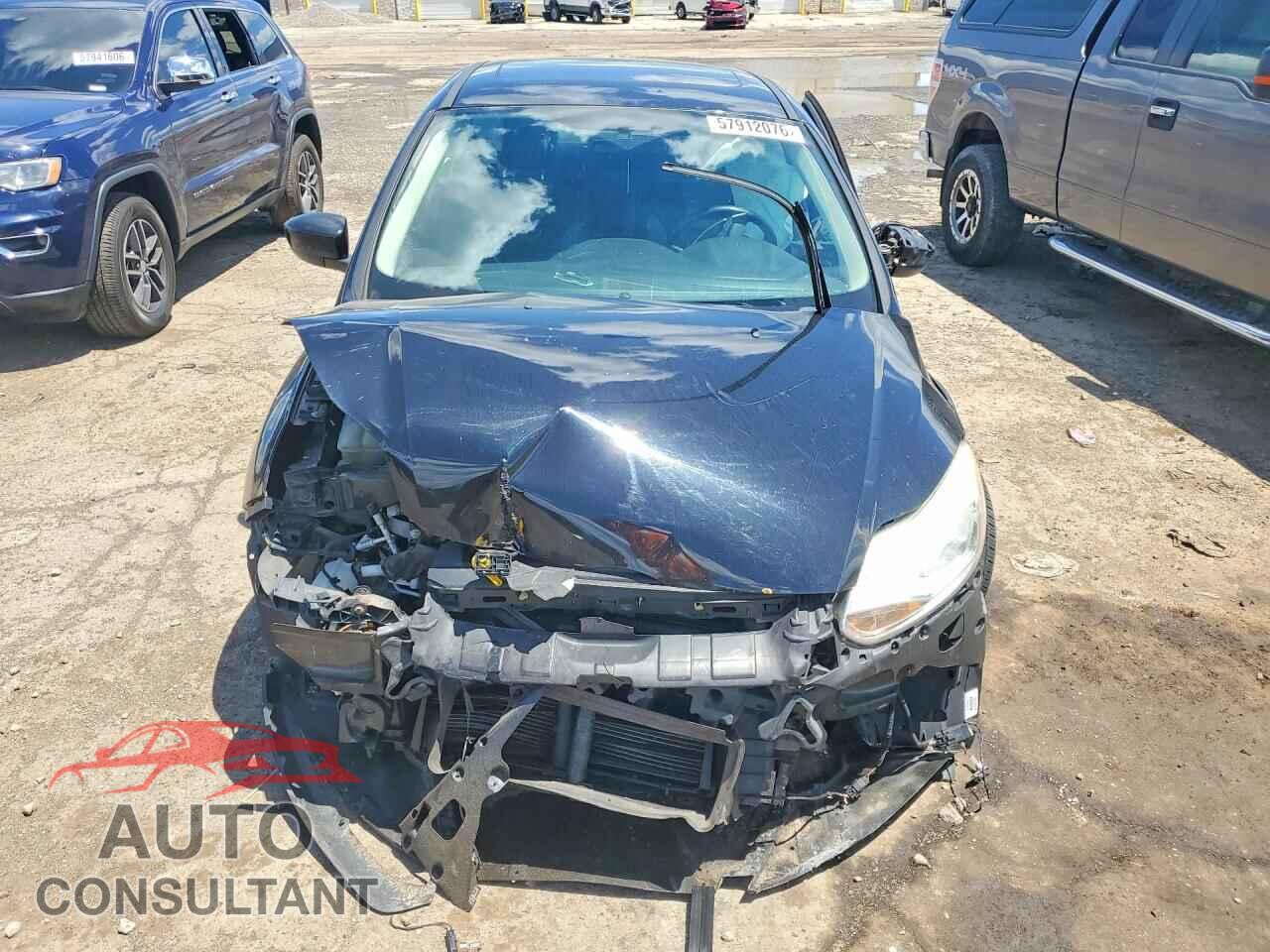 FORD FOCUS 2012 - 1FAHP3F23CL266209