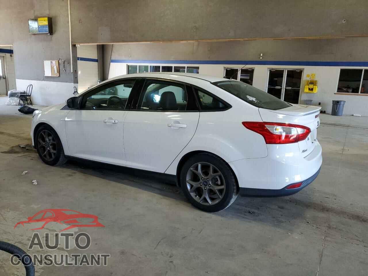 FORD FOCUS 2014 - 1FADP3F26EL252404