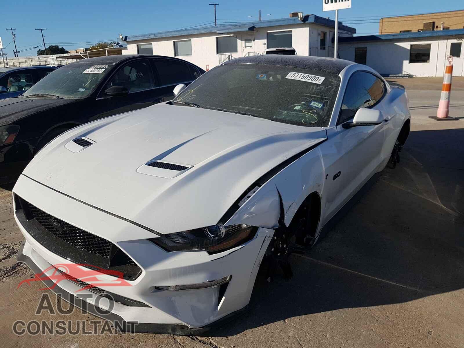 FORD MUSTANG 2019 - 1FA6P8CF9K5157672