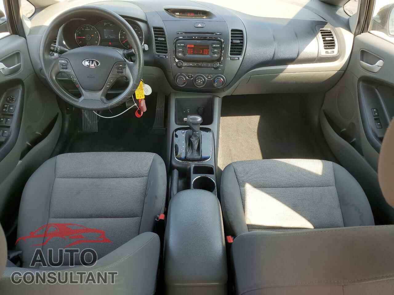 KIA FORTE 2017 - 3KPFK4A70HE062590