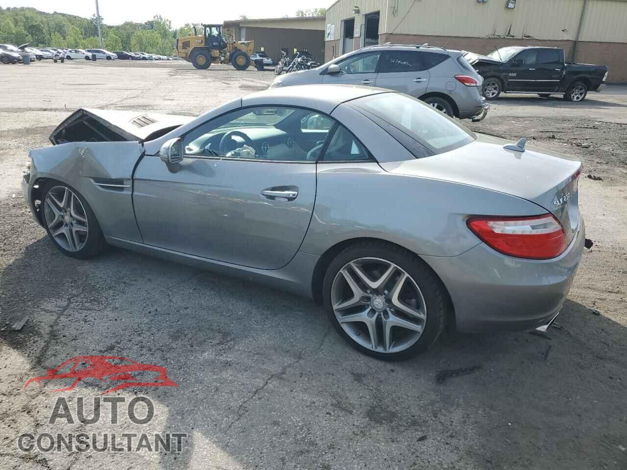 MERCEDES-BENZ SLK-CLASS 2015 - WDDPK4HA1FF106580