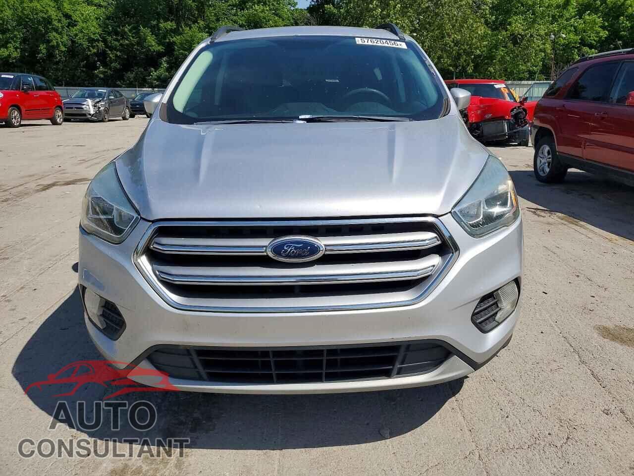 FORD ESCAPE 2017 - 1FMCU0GD7HUC68165
