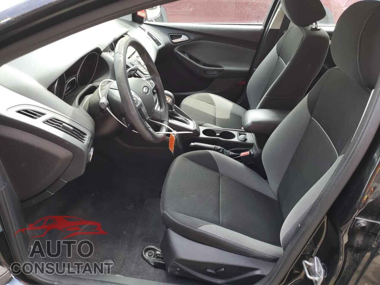 FORD FOCUS 2014 - 1FADP3K2XEL283094