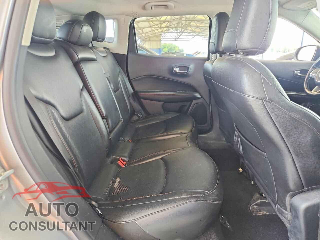 JEEP COMPASS 2020 - 3C4NJCCB8LT194012