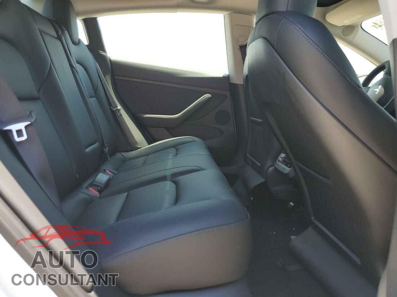 TESLA MODEL 3 2023 - 5YJ3E1EA7PF586603