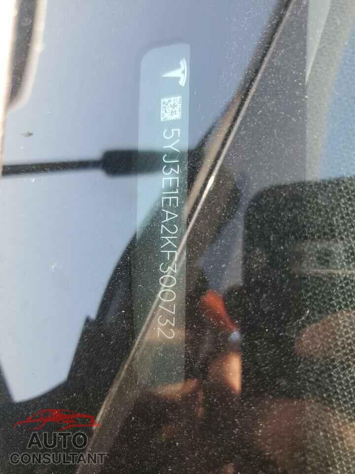TESLA MODEL 3 2019 - 5YJ3E1EA2KF300732