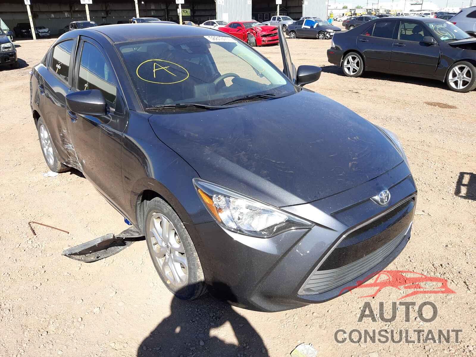 TOYOTA YARIS 2017 - 3MYDLBYV6HY188045