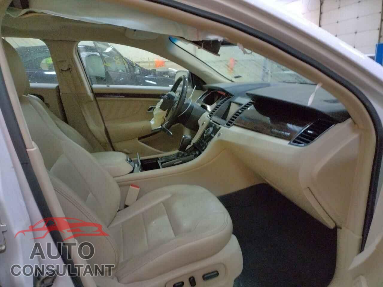 FORD TAURUS 2017 - 1FAHP2F80HG124043